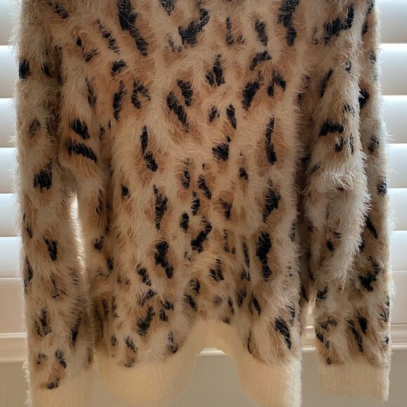 NWOT MinkPink Cheetah Print Oversized Sweater Size L - Picture 7 of 9